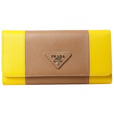 Portofel Prada Saffiano din piele cu pliere dublă, galben cu maro kaki