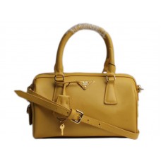 Geantă Prada Saffiano din piele de vițel cu mâner superior, medie, galbenă