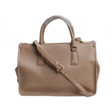 Geantă de umăr convertibilă Prada Saffiano din piele, scorțișoară