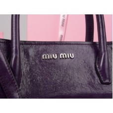 Miu Miu Geantă din piele glazurată violet