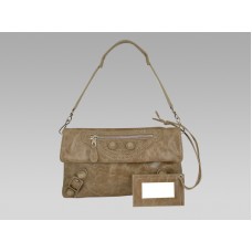 Plic Balenciaga Giant din piele maro deschis