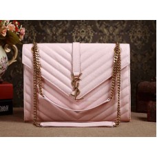 Traistă mare clasică monogramă Yves Saint Laurent din piele Matelasse texturată Grain de Poudre roz