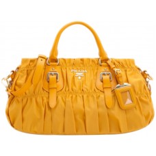 Geantă Prada Tessuto Gaufre din nailon cu mâner superior, galbenă