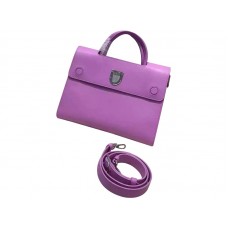 Geanta Dior Diorever Noisette Prestige din piele de vitel violet