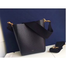 Geantă mică Celine Sangle din piele de vițel granulată moale, neagră