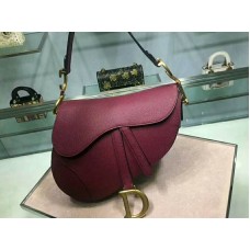 Geantă Dior Saddle din piele de vițel cu accesorii aurii, vișinie, m0446l2