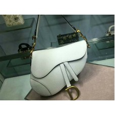 Geantă Dior Saddle din piele de vițel cu accesorii aurii, albă m0446l3