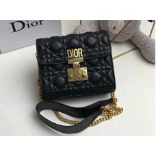Geanta Dior Dioraddict Mini din piele de miel neagra