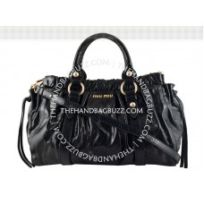 Geantă tote din piele de vacă Miu Miu neagră