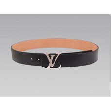 Curea Louis Vuitton Initial neagră din piele cu cataramă argintie